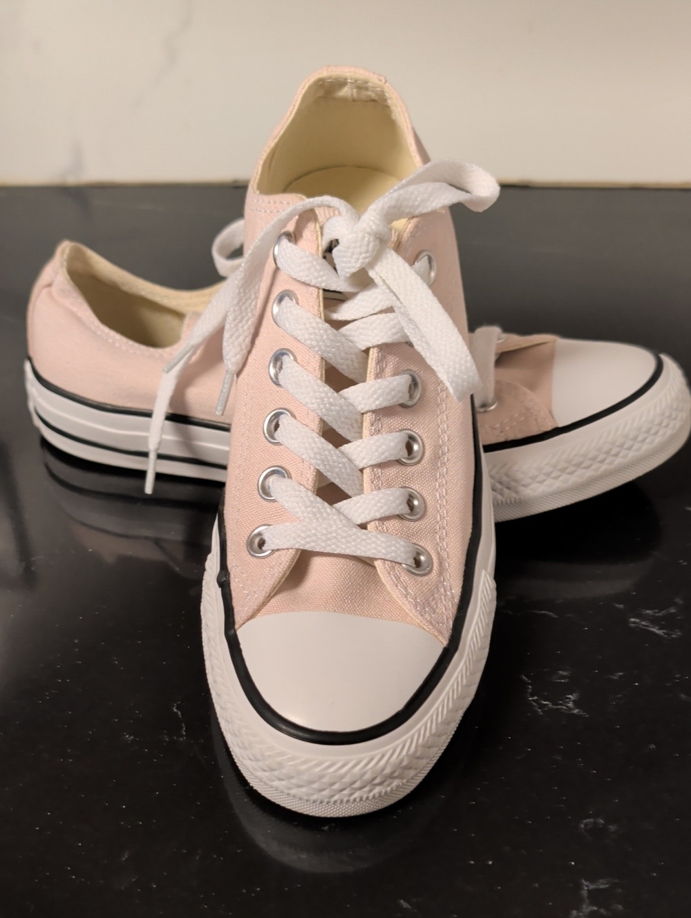 Converse Chuck Taylor Madison Low Top Casual Sneakers Wmn's Size 6.5 Used Exc